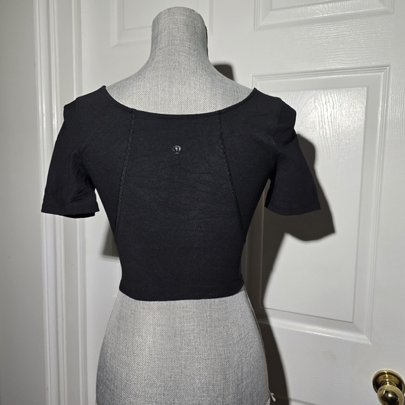 LULULEMON ribbed Yoga V-neck Top - Picture 4 of 5